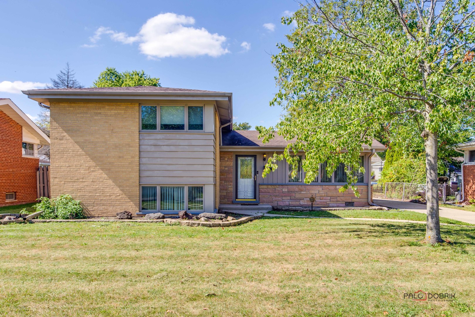 Roam Buy 920 Pamela Dr, Bensenville, IL with a 3.63 mortgage included.