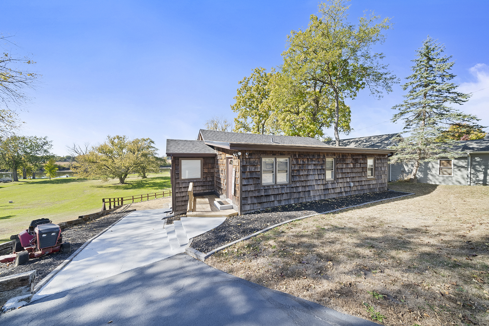 Roam Buy 10128 Sunset Dr, Roscoe, IL with a 2.8 mortgage included.